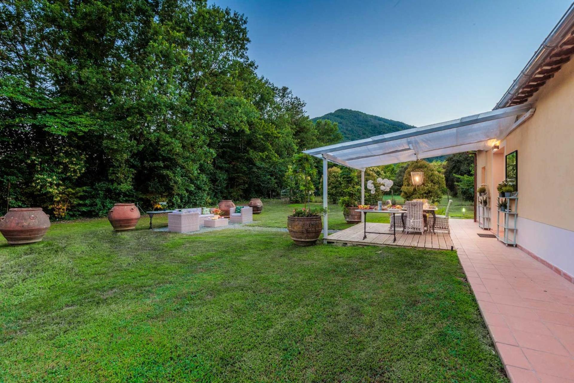 Villa Bassotta, A Charming Cottage 卢卡 外观 照片