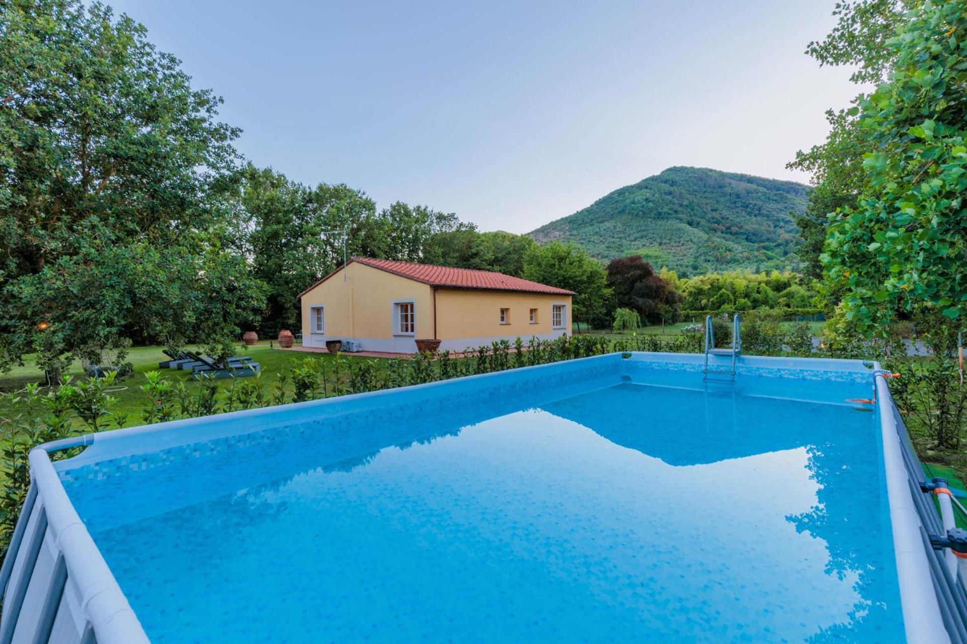 Villa Bassotta, A Charming Cottage 卢卡 外观 照片